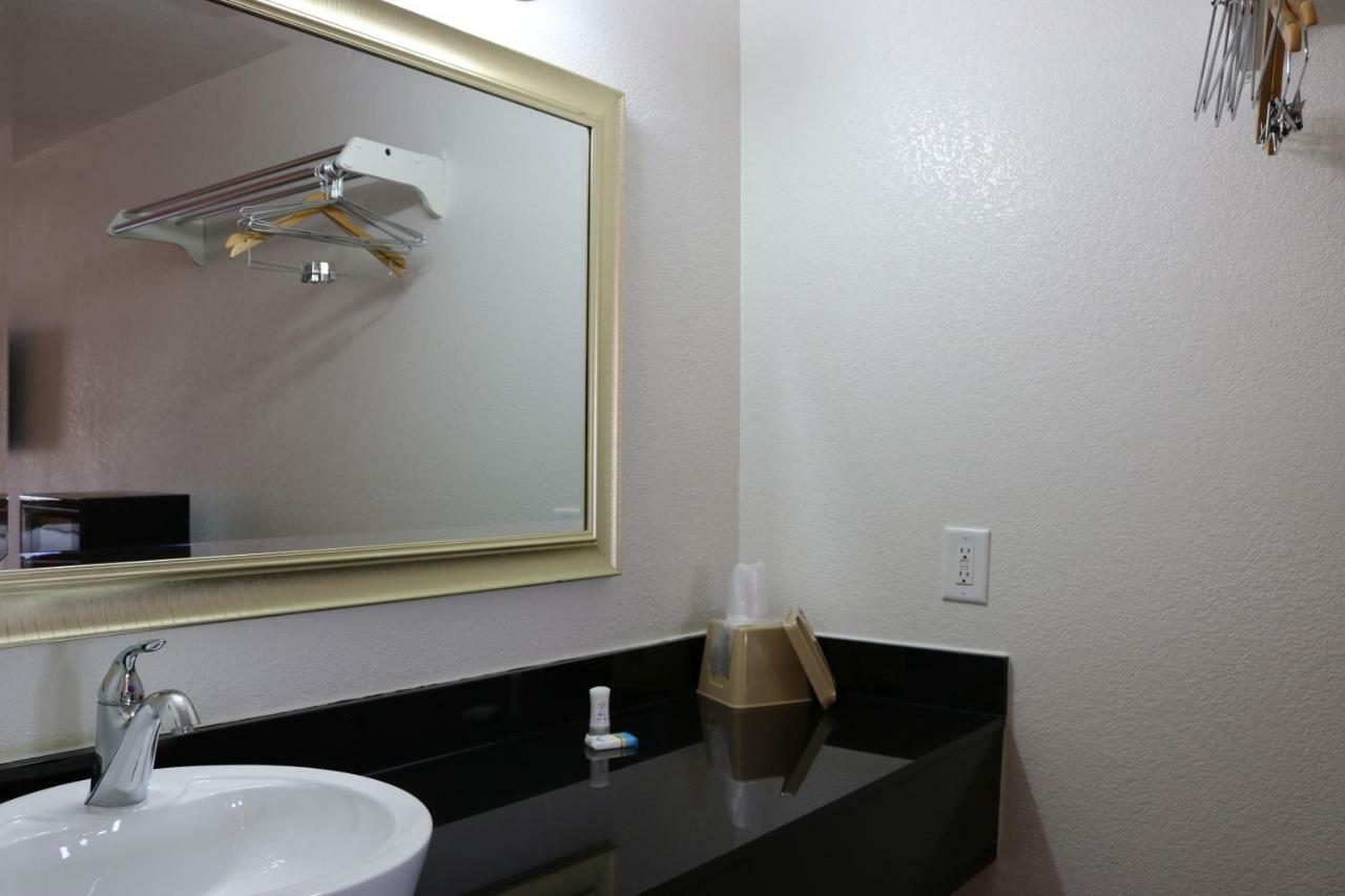 Heritage Inn & Suites El Dorado Eksteriør billede